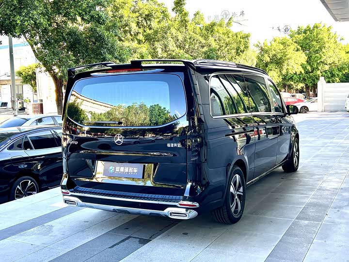 Mercedes-Benz Vito 2024 2024款 2.0T 精英版 7座