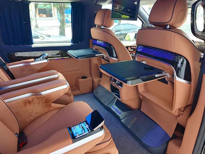 Mercedes-Benz Vito 2024 2024款 2.0T 精英版 7座