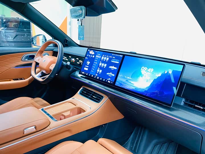 Hozon L 2024 2024款 增程 220 闪充版