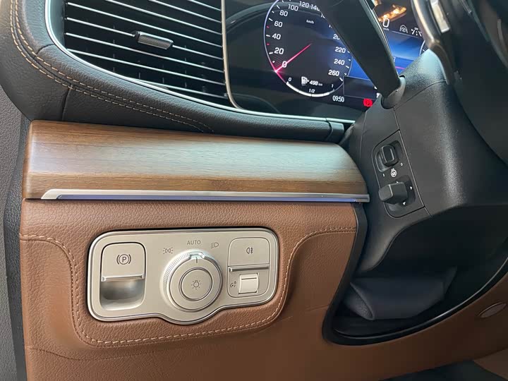 Mercedes-Benz GLS-Class 2024 2024款 GLS 450 4MATIC 豪华型