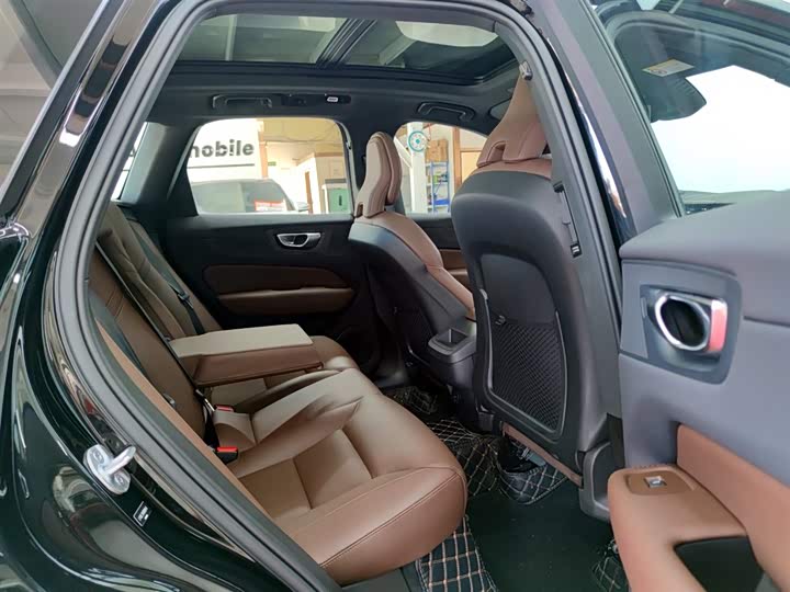 Volvo XC60 2025 2025款 B5 四驱智远豪华版