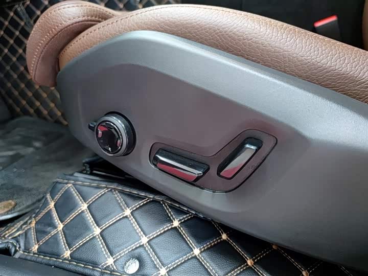 Volvo XC60 2025 2025款 B5 四驱智远豪华版