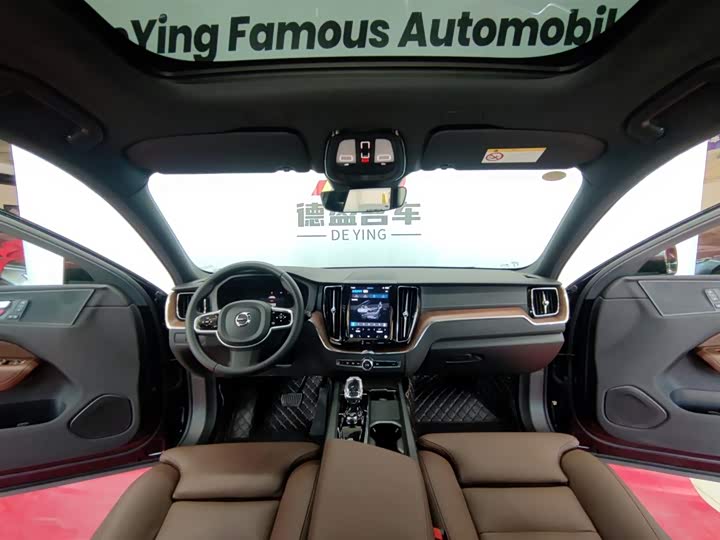 Volvo XC60 2025 2025款 B5 四驱智远豪华版