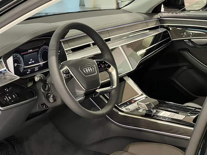 Audi A8 2025 2025款 A8L 45 TFSI quattro 豪华型