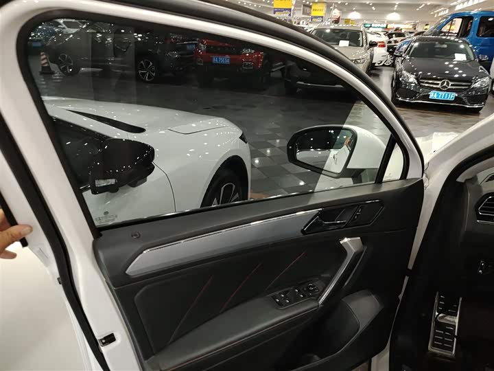 Volkswagen Tiguan X 2021 2021款 330TSI 两驱越享版