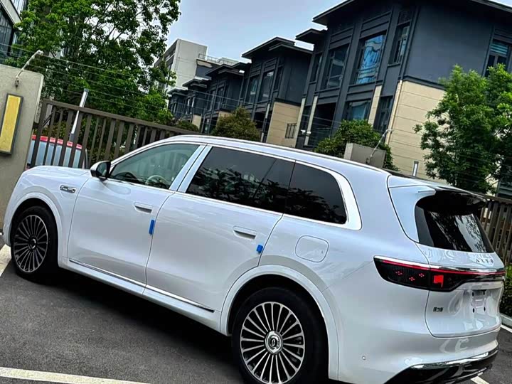 Aito M8 2025 2025款 增程 Max+版 53.4kWh 6座版