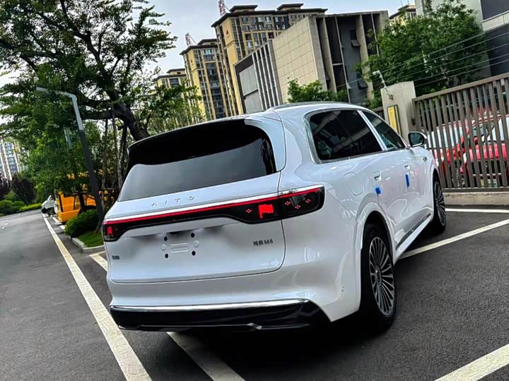 Aito M8 2025 2025款 增程 Max+版 53.4kWh 6座版