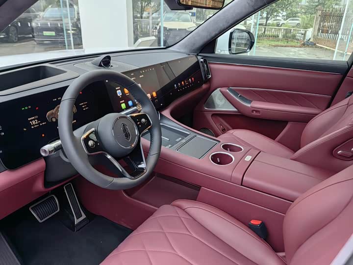 Aito M8 2025 2025款 增程 Max+版 53.4kWh 6座版