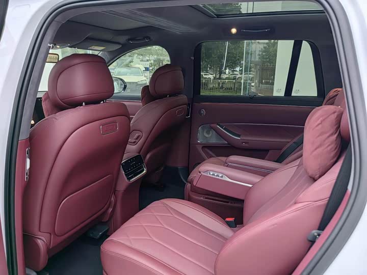 Aito M8 2025 2025款 增程 Max+版 53.4kWh 6座版