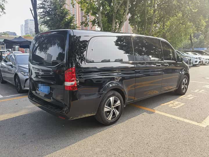 Mercedes-Benz Vito 2024 2024款 2.0T 精英版 7座