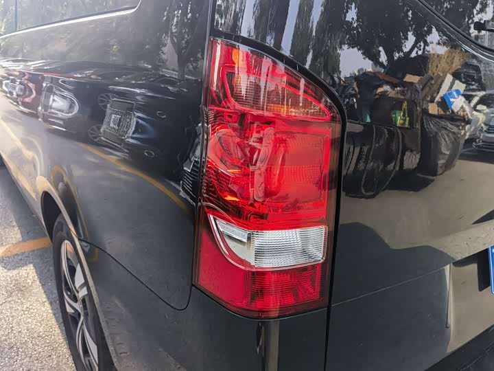 Mercedes-Benz Vito 2024 2024款 2.0T 精英版 7座