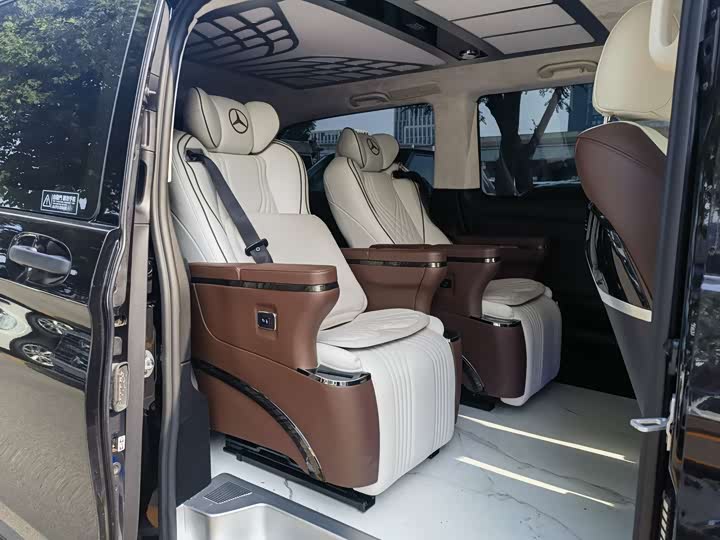 Mercedes-Benz Vito 2024 2024款 2.0T 精英版 7座