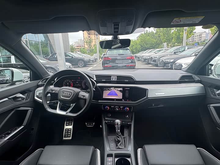 Audi Q3 2024 2024款 40 TFSI 时尚动感型