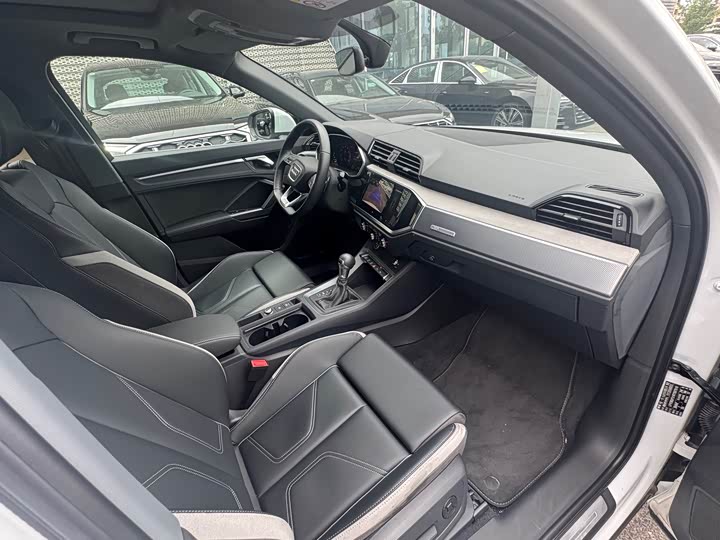 Audi Q3 2024 2024款 40 TFSI 时尚动感型