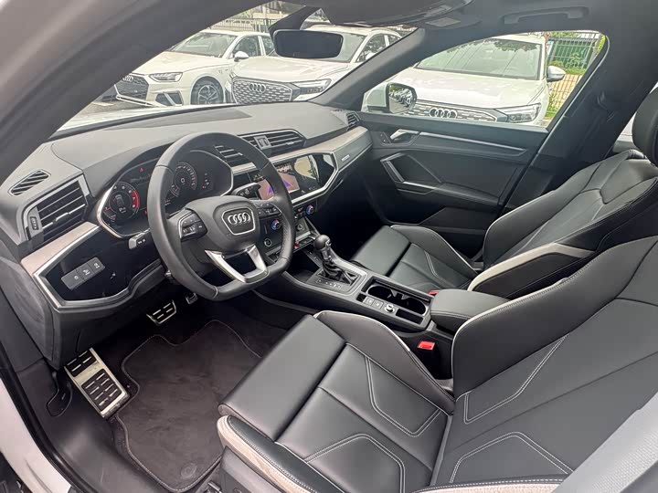 Audi Q3 2024 2024款 40 TFSI 时尚动感型