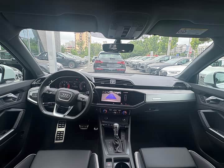 Audi Q3 2024 2024款 40 TFSI 时尚动感型