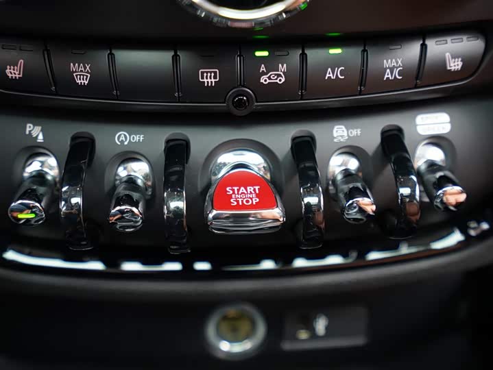 Mini Clubman 2023 2023款 1.5T COOPER 鉴赏家