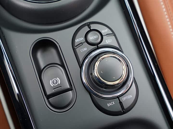 Mini Clubman 2023 2023款 1.5T COOPER 鉴赏家