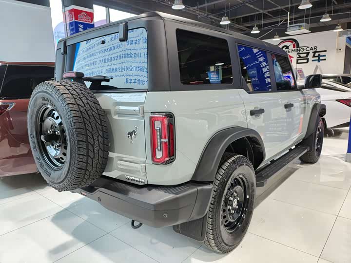 Ford Bronco 2024 2024款 2.3T 墨钻