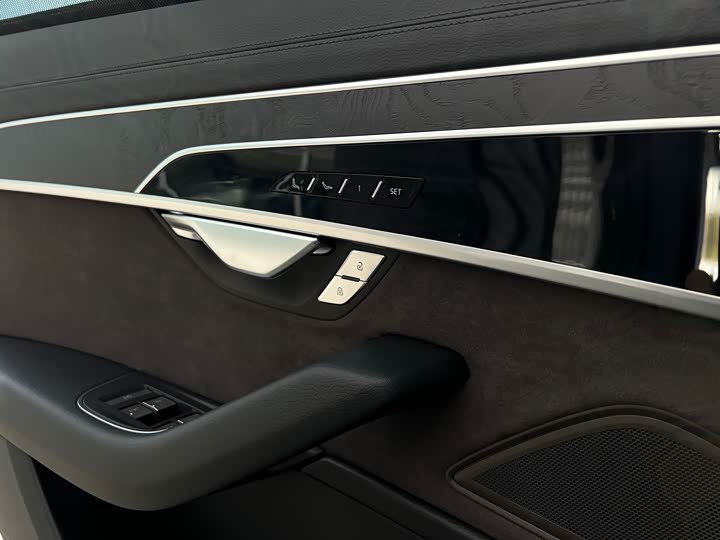 Audi A8 2025 2025款 A8L 45 TFSI quattro 豪华型