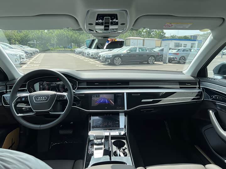 Audi A8 2025 2025款 A8L 45 TFSI quattro 豪华型