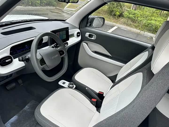 Geely Galaxy Panda Mini 2025 2025款 熊猫mini 210km 元气熊