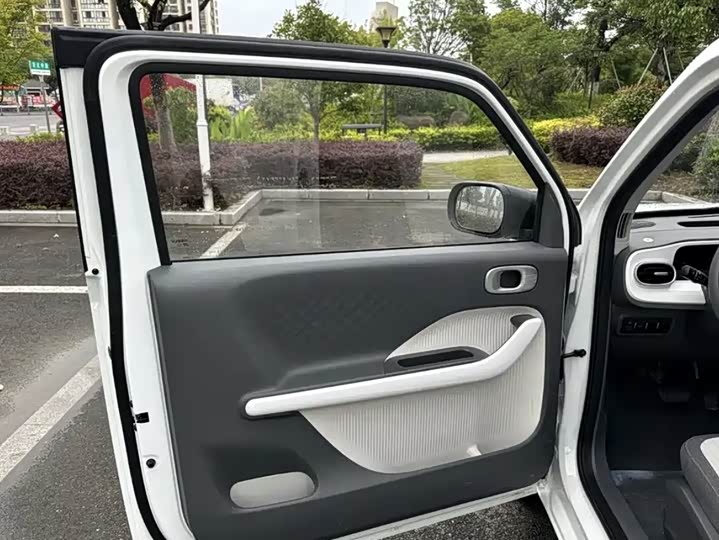 Geely Galaxy Panda Mini 2025 2025款 熊猫mini 210km 元气熊