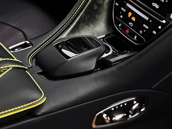 Aston Martin DBS 2020 2020款 DBS Superleggera V12 Coupe