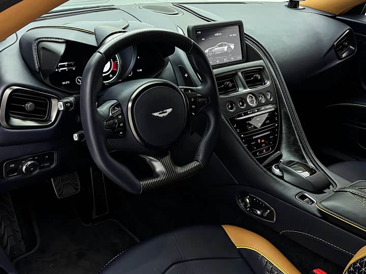 Aston Martin DBS 2020 2020款 DBS Superleggera V12 Coupe