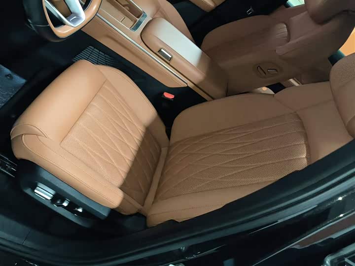 Hozon L 2024 2024款 增程 220 闪充版