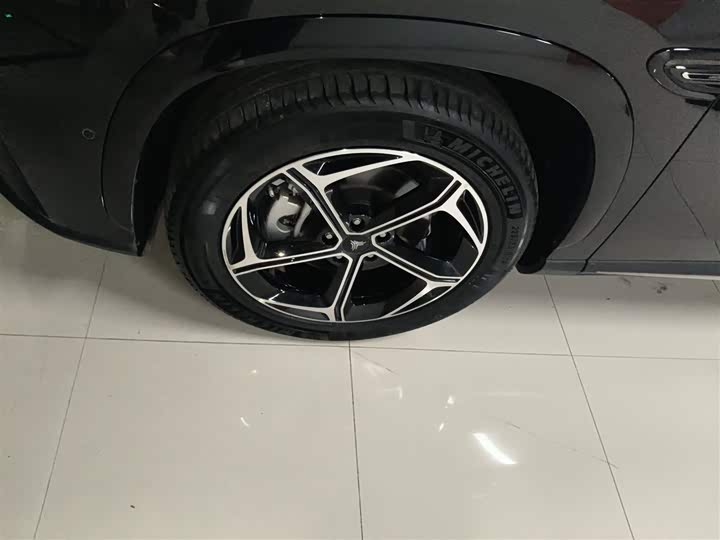 Hozon L 2024 2024款 增程 220 闪充版