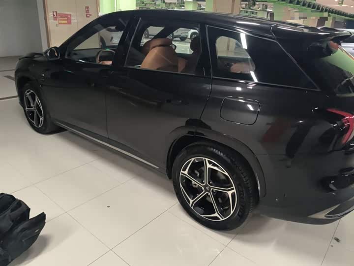 Hozon L 2024 2024款 增程 220 闪充版