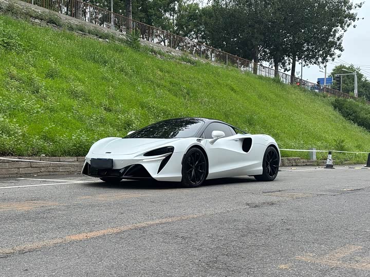 McLaren Artura 2023 2023款 3.0T Hybrid 标准型