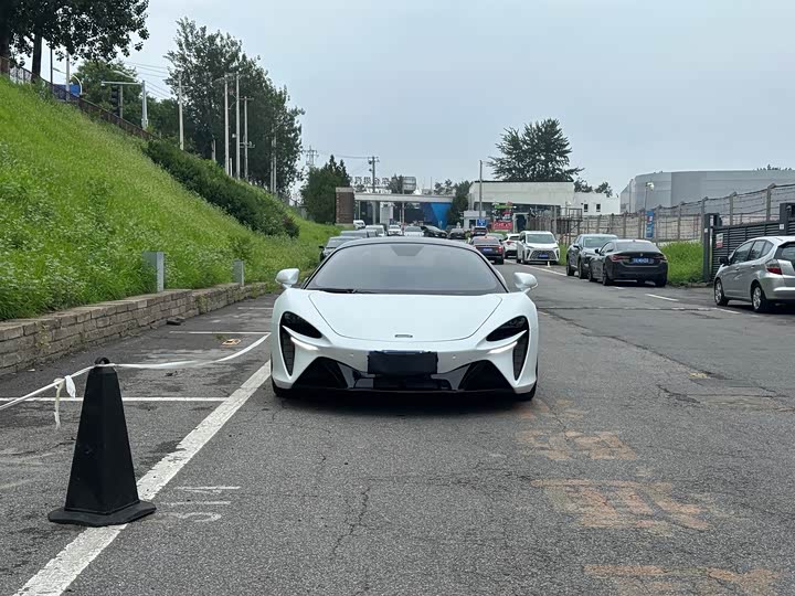 McLaren Artura 2023 2023款 3.0T Hybrid 标准型