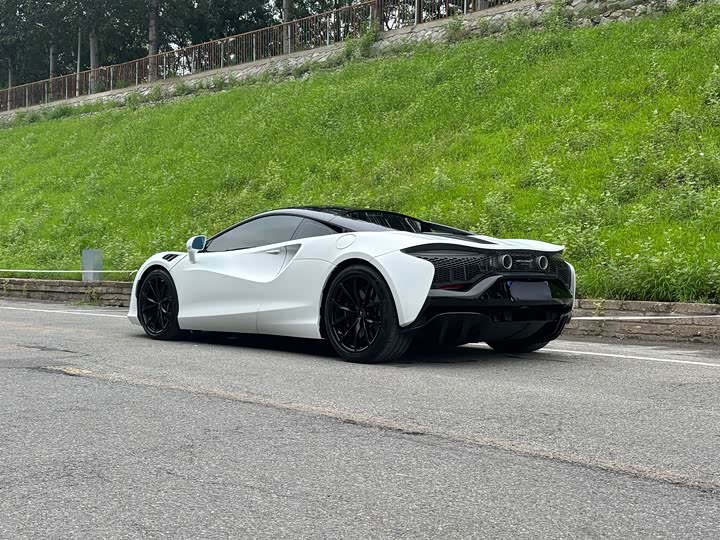 McLaren Artura 2023 2023款 3.0T Hybrid 标准型