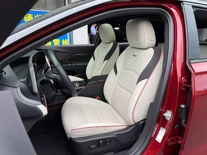 Cadillac GT4 2023 2023款 25T 尊贵型