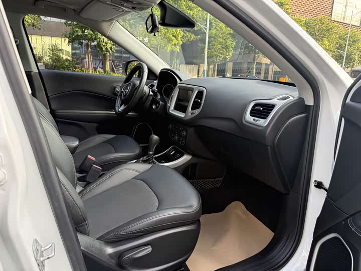 Jeep Compass 2020 2020款 220T 自动领先版