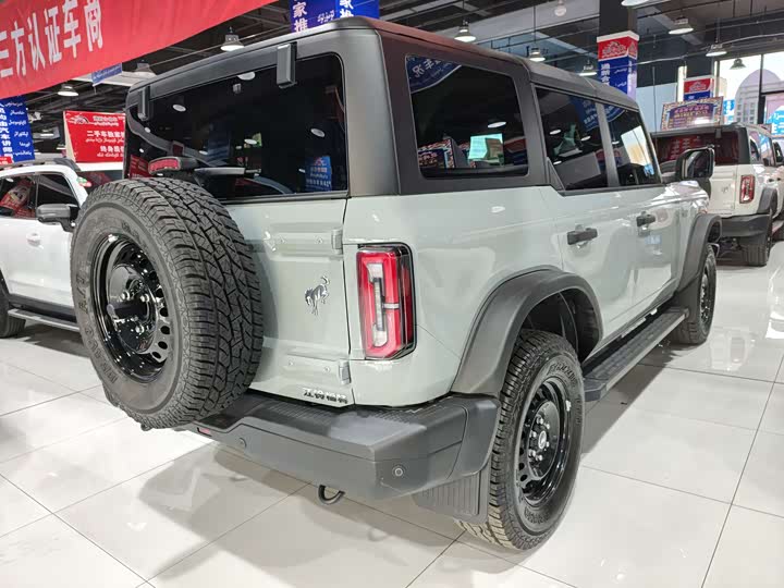 Ford Bronco 2024 2024款 2.3T 墨钻