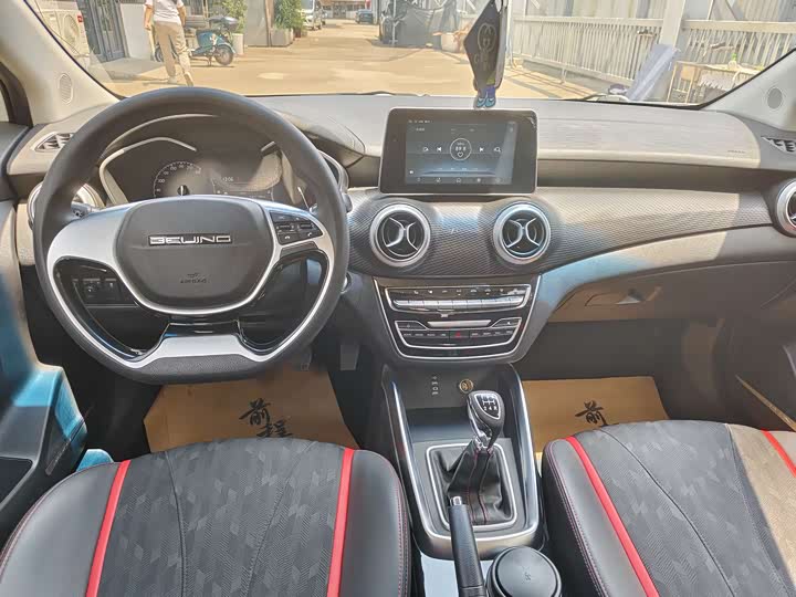 Beijing U5 2020 2020款 1.5L 手动豪华版 国VI