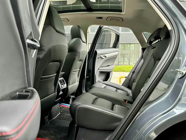 Geely Tugella S 2021 2021款 2.0TD 自动两驱闪电版