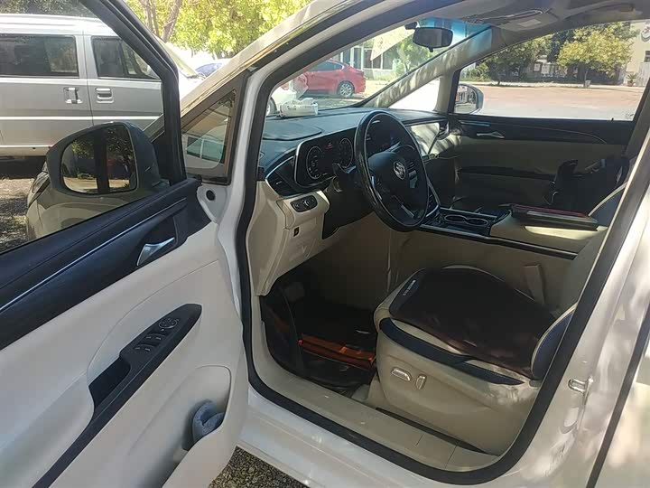 Buick GL8 ES 2023 2023款 ES陆尊 舒适型