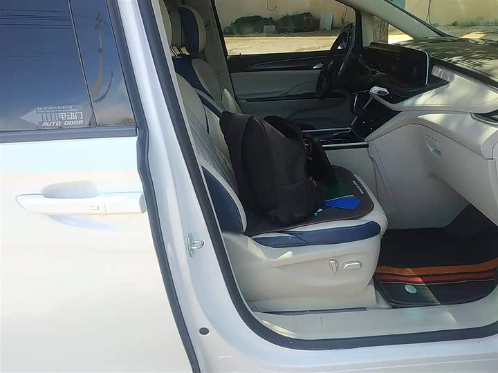 Buick GL8 ES 2023 2023款 ES陆尊 舒适型