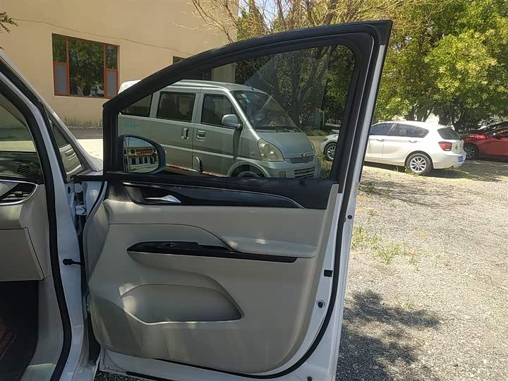 Buick GL8 ES 2023 2023款 ES陆尊 舒适型