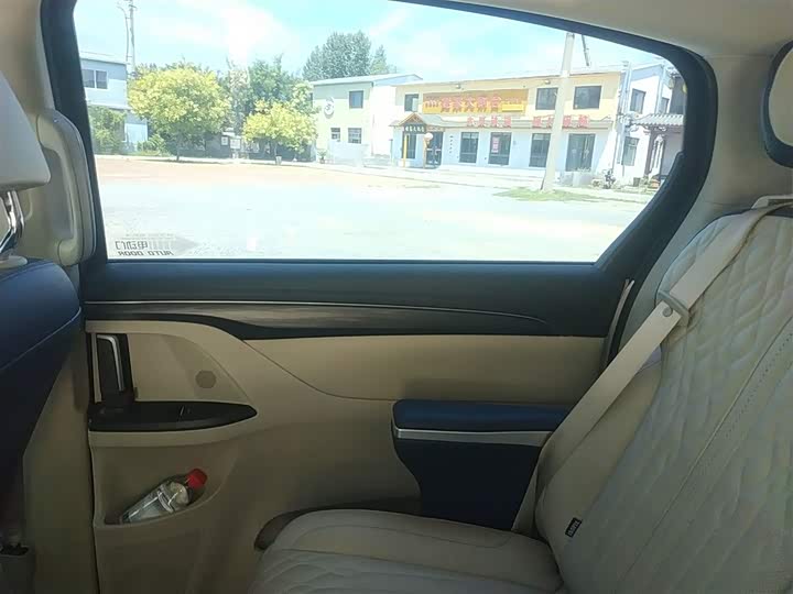 Buick GL8 ES 2023 2023款 ES陆尊 舒适型