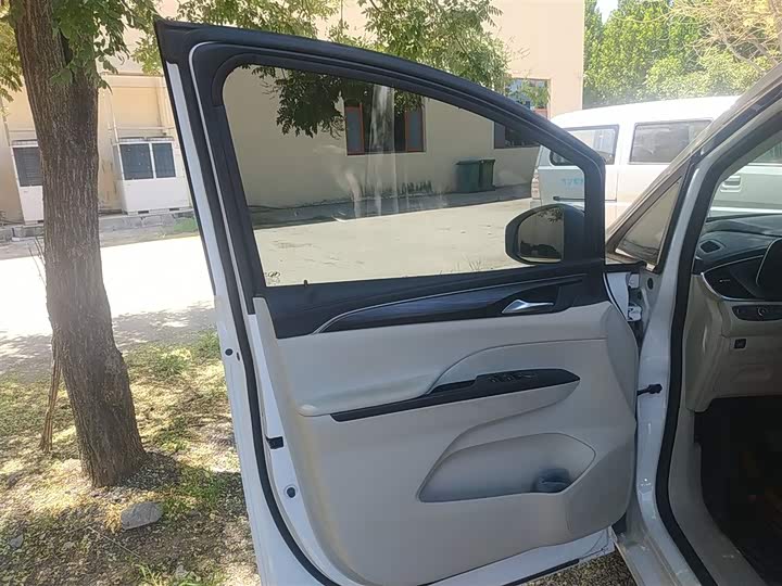 Buick GL8 ES 2023 2023款 ES陆尊 舒适型