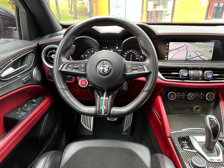 Alfa Romeo Stelvio 2022 2022款 2.9T 四叶草版