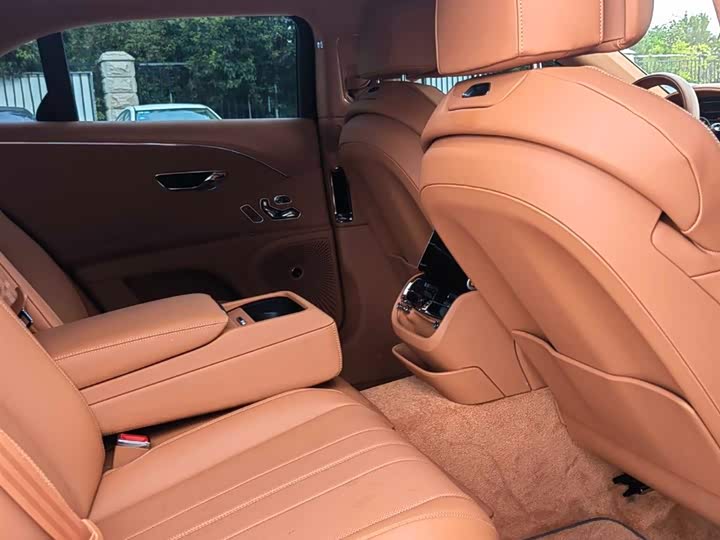 Bentley Flying Spur 2024 2024款 4.0T V8 标准版