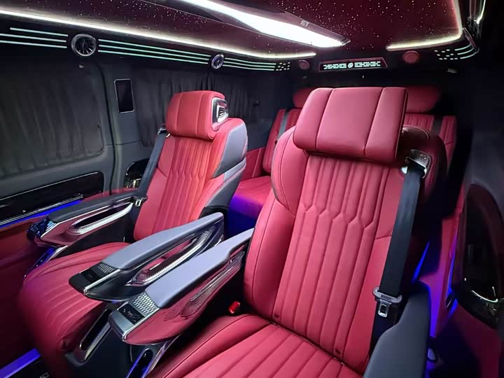 Mercedes-Benz Vito 2024 2024款 2.0T 商务版 7座