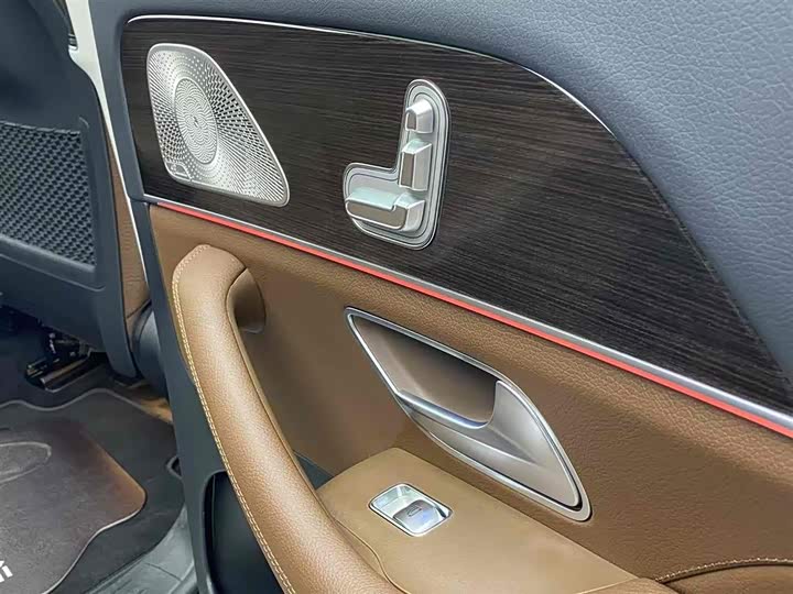 Mercedes-Benz GLS-Class 2024 2024款 GLS 450 4MATIC 动感型