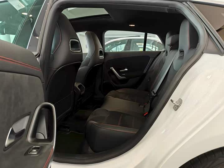 Mercedes-Benz CLA-Class 2024 2024款 CLA 200 猎跑车